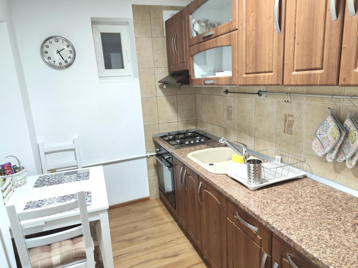Platinum Apartment - Apartament Cu 3 Camere, 2 Dormitoare, 2 Bai, Bucatarie Complet Utilata, 2 Balcoane Boekarest Buitenkant foto
