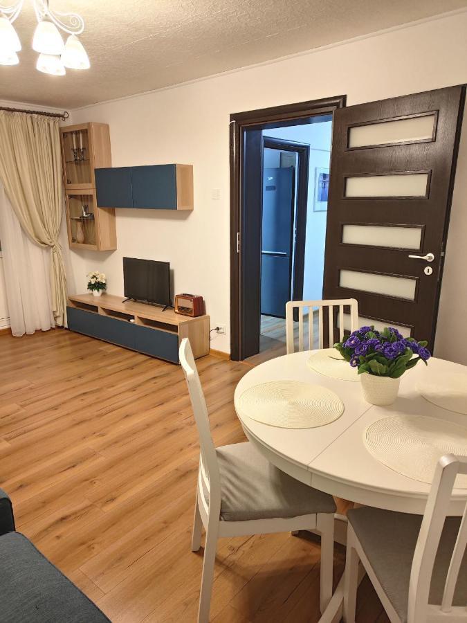 Platinum Apartment - Apartament Cu 3 Camere, 2 Dormitoare, 2 Bai, Bucatarie Complet Utilata, 2 Balcoane Boekarest Buitenkant foto