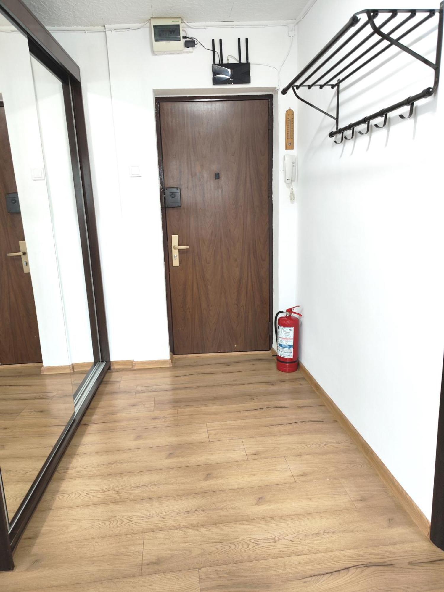 Platinum Apartment - Apartament Cu 3 Camere, 2 Dormitoare, 2 Bai, Bucatarie Complet Utilata, 2 Balcoane Boekarest Buitenkant foto