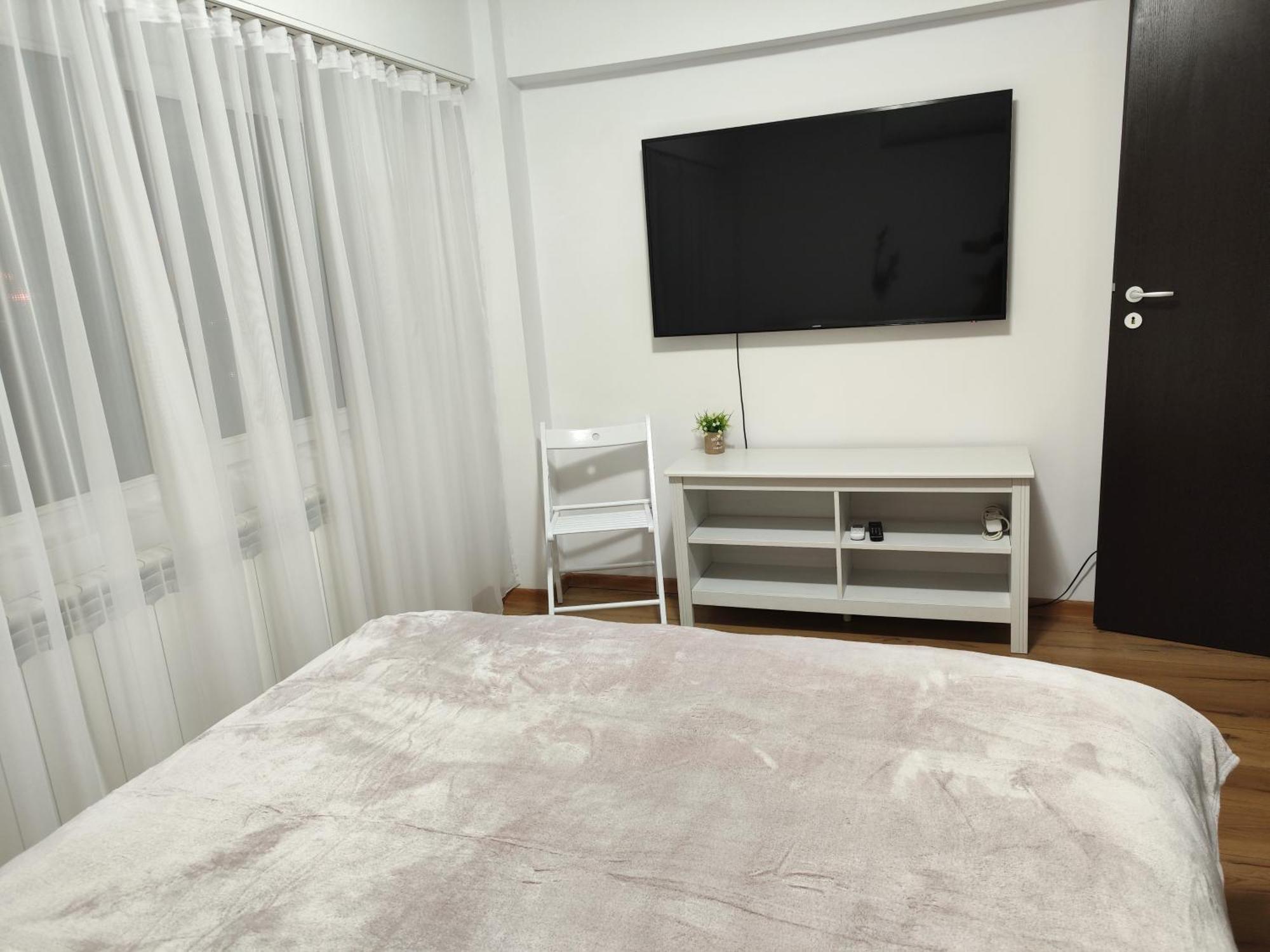 Platinum Apartment - Apartament Cu 3 Camere, 2 Dormitoare, 2 Bai, Bucatarie Complet Utilata, 2 Balcoane Boekarest Buitenkant foto