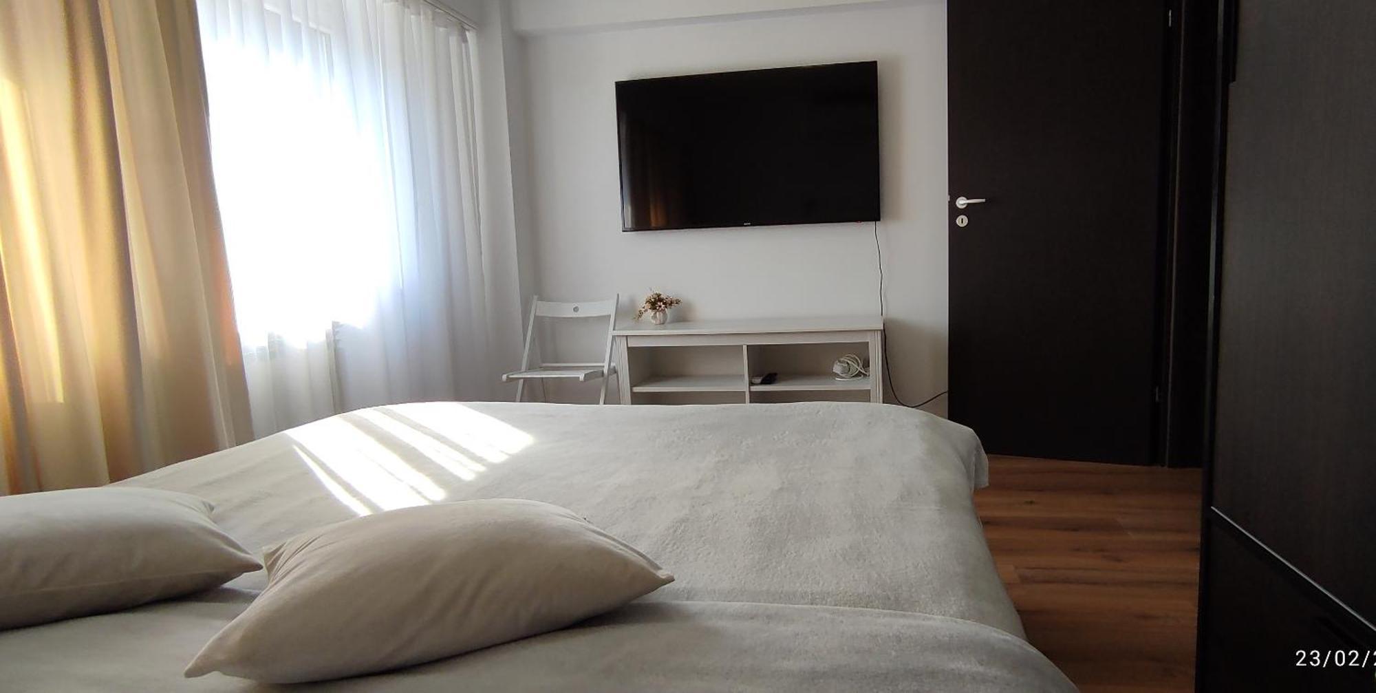 Platinum Apartment - Apartament Cu 3 Camere, 2 Dormitoare, 2 Bai, Bucatarie Complet Utilata, 2 Balcoane Boekarest Buitenkant foto